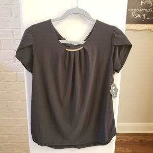🆕️ Short-Sleeved Blouse